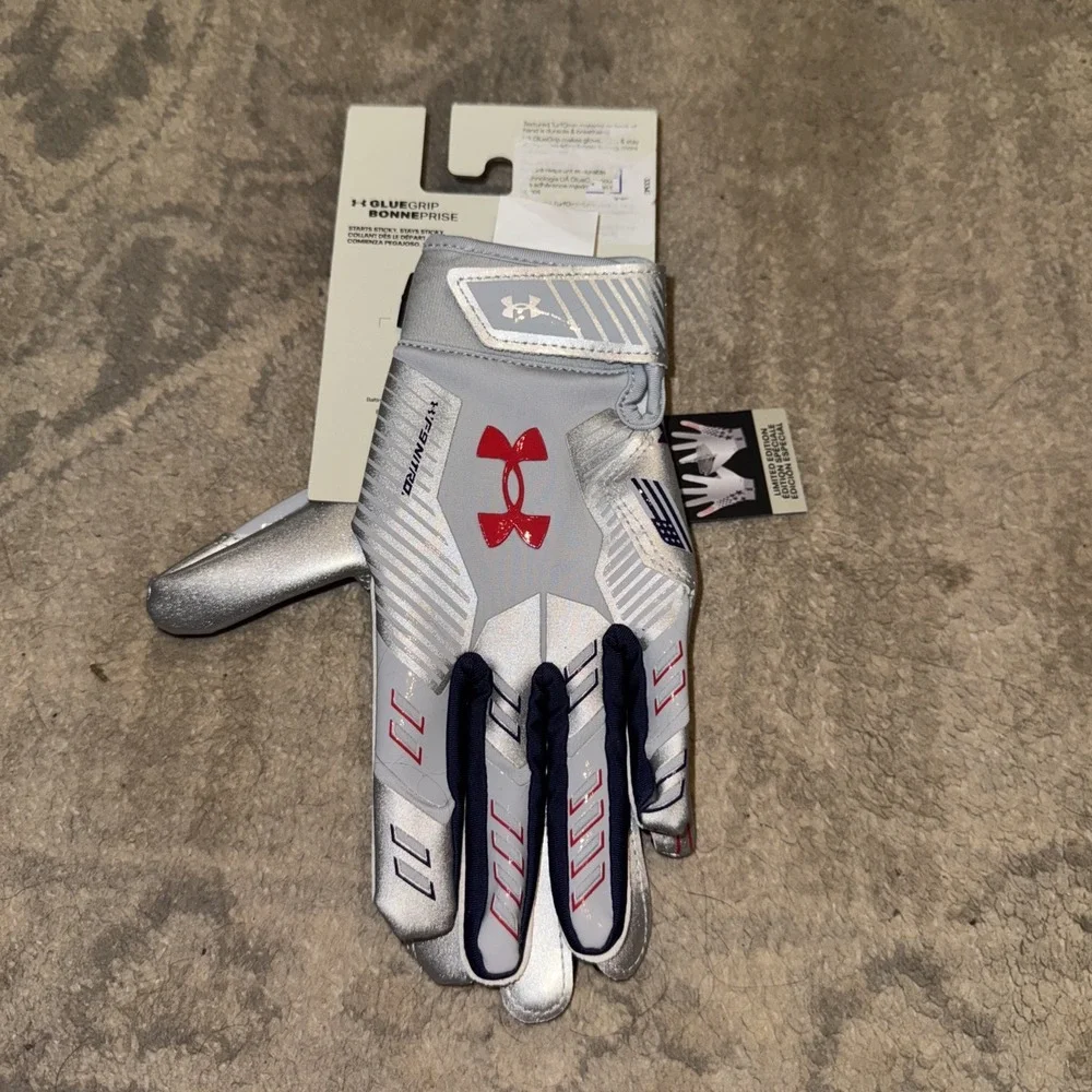 UNDER ARMOUR F9 Nitro Football Gloves Youth Medium USA‎ Silver Red/Gray New